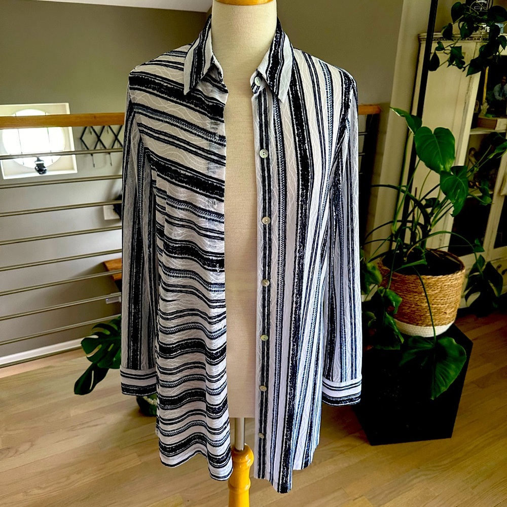 Chico’s Travelers Collection Tunic Blouse